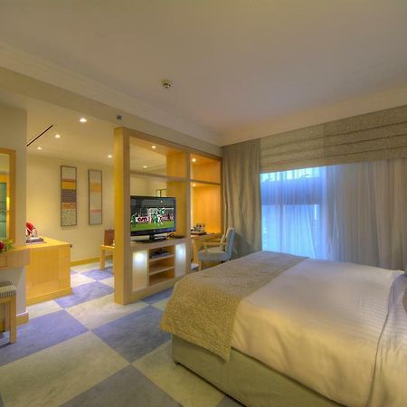 Halo Hotel Dubai Bagian luar foto
