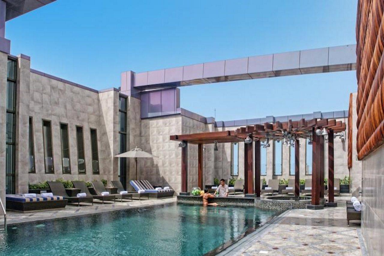 Halo Hotel Dubai Bagian luar foto