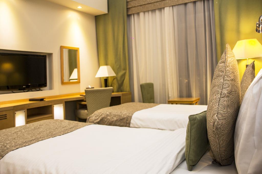Halo Hotel Dubai Bagian luar foto