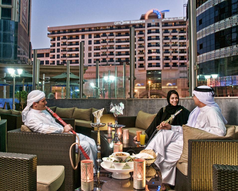 Halo Hotel Dubai Bagian luar foto