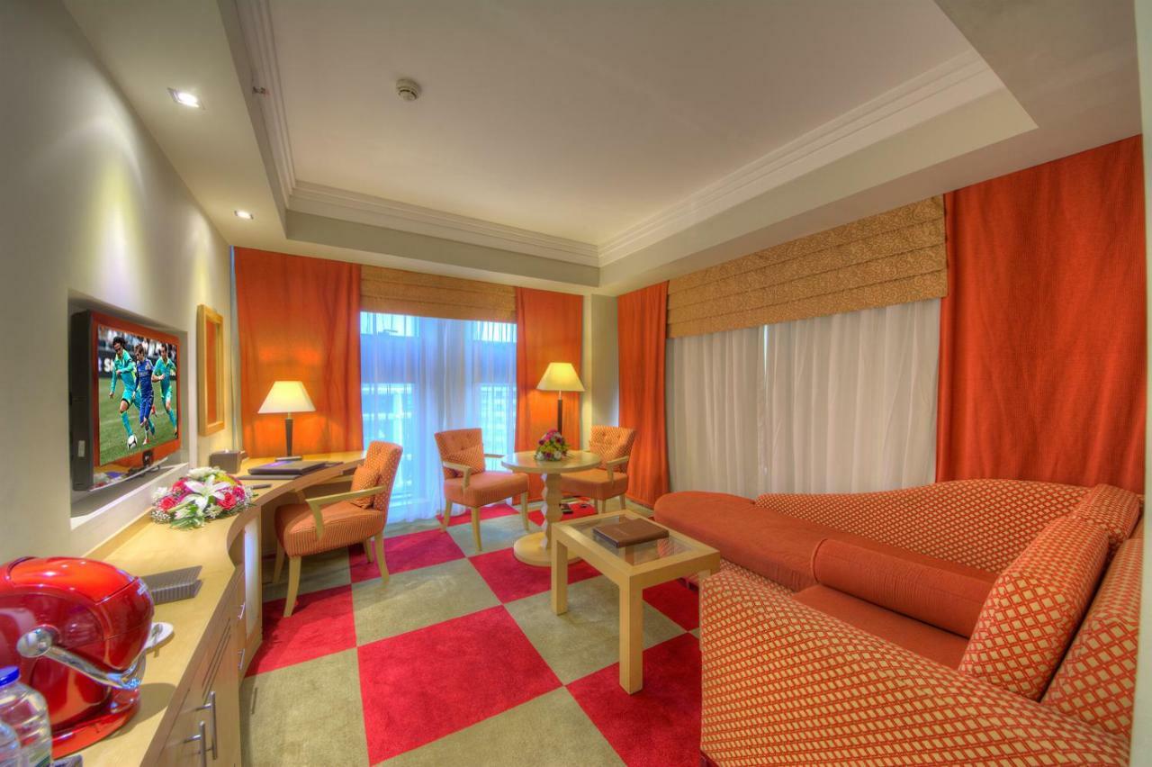 Halo Hotel Dubai Bagian luar foto
