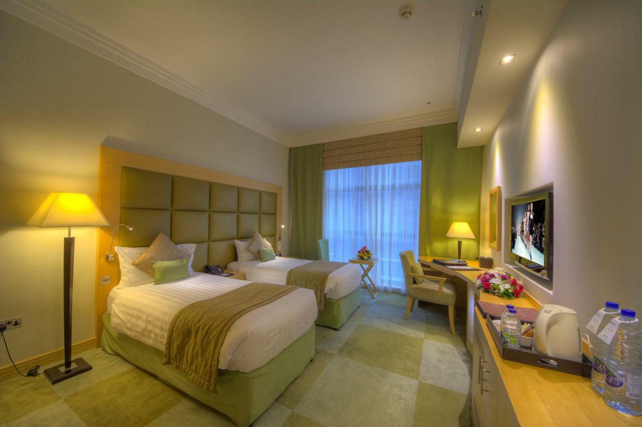 Halo Hotel Dubai Bagian luar foto