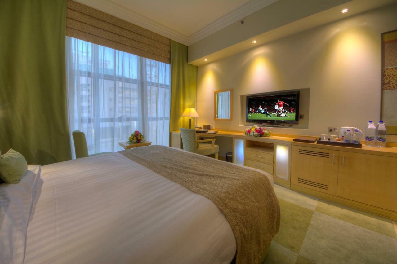 Halo Hotel Dubai Bagian luar foto
