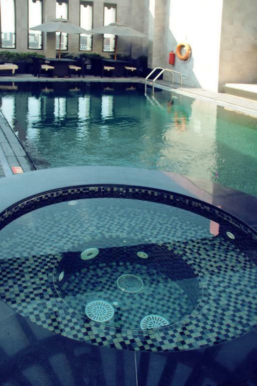 Halo Hotel Dubai Bagian luar foto